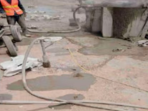 兴业水泥混凝土路面板底注浆技术 路面脱空注浆整治方案